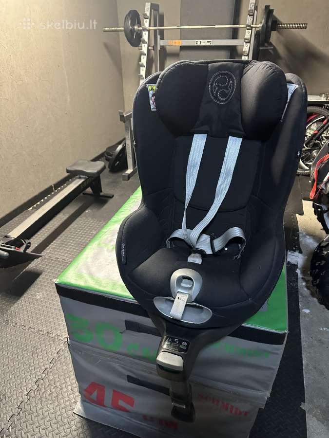 Cybex kėdutė su baze
