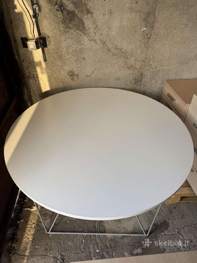 Apvalus stalas 120 cm. skersmens