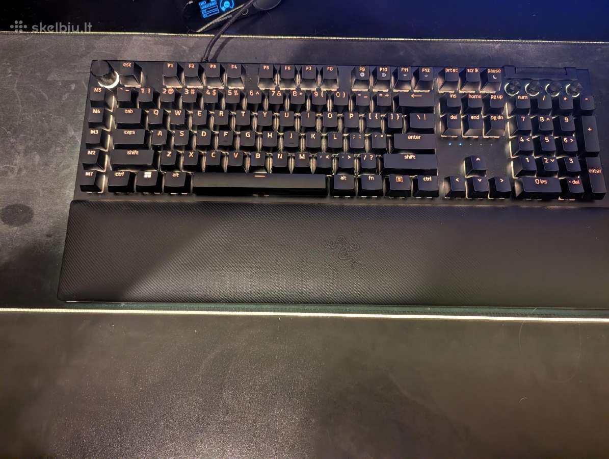 Razer Blackwidow v4 Pro Klaviatūra