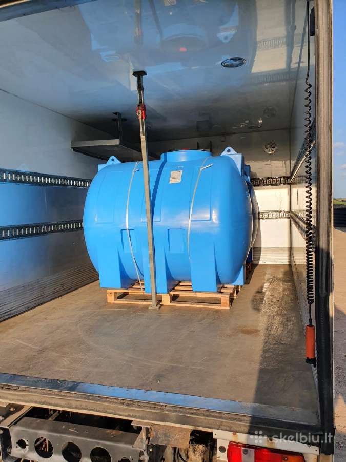 Geriamojo vandens talpos po 2000 l