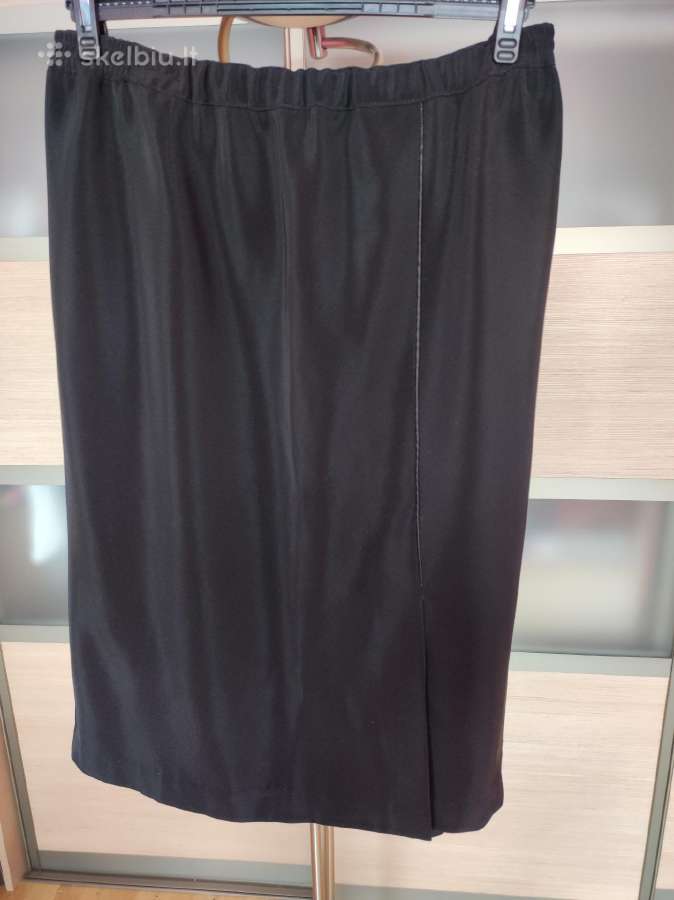 Juodas klasikinis sijonas 4xl - nuotraukos Nr. 3