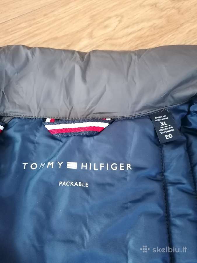 Tommy Hilfiger striuke - nuotraukos Nr. 2