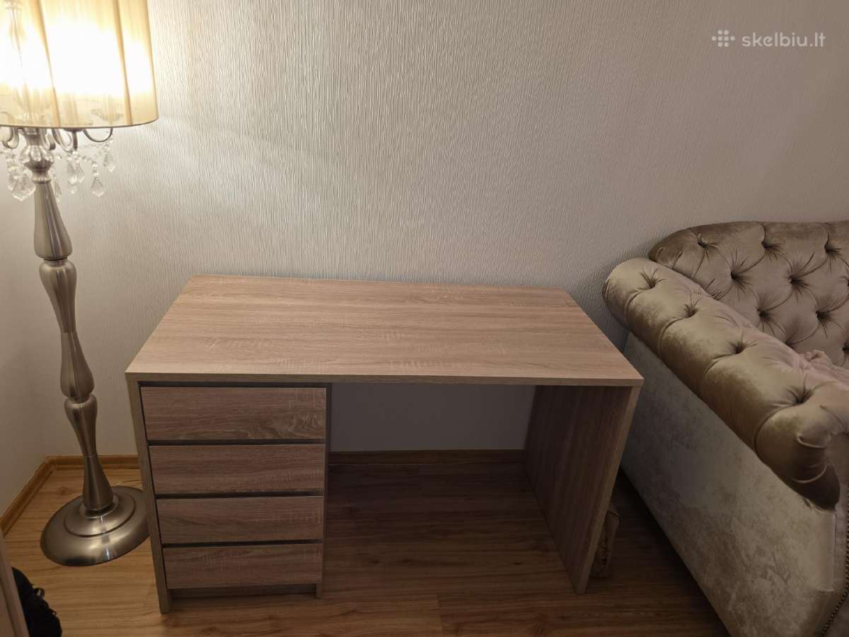 Rašomas stalas - nuotraukos Nr. 2