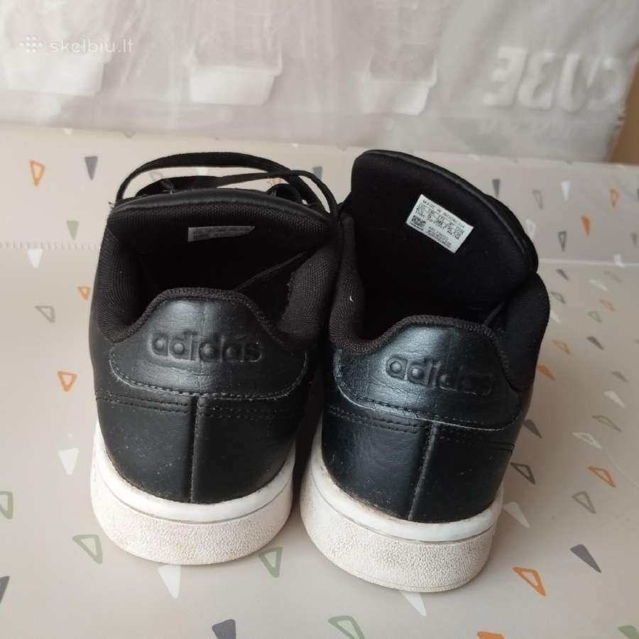 Adidas kedai - nuotraukos Nr. 4