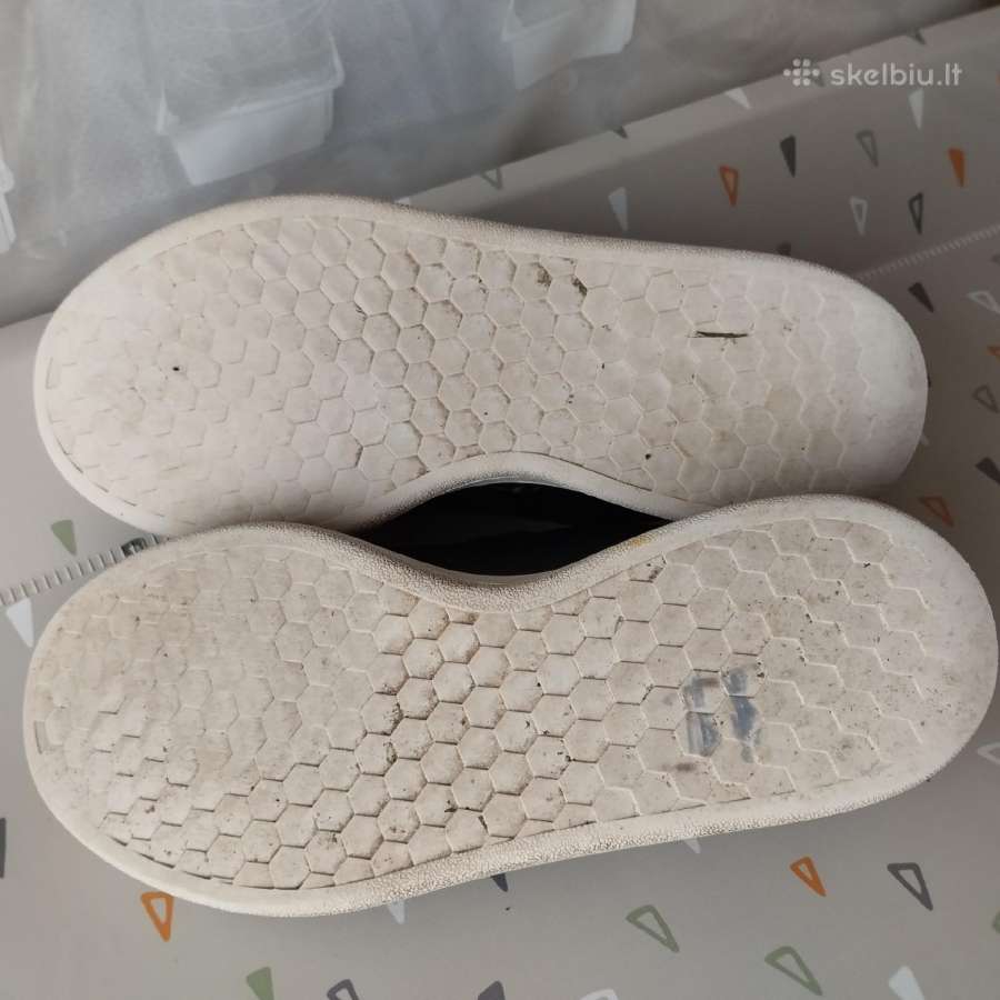 Adidas kedai - nuotraukos Nr. 7