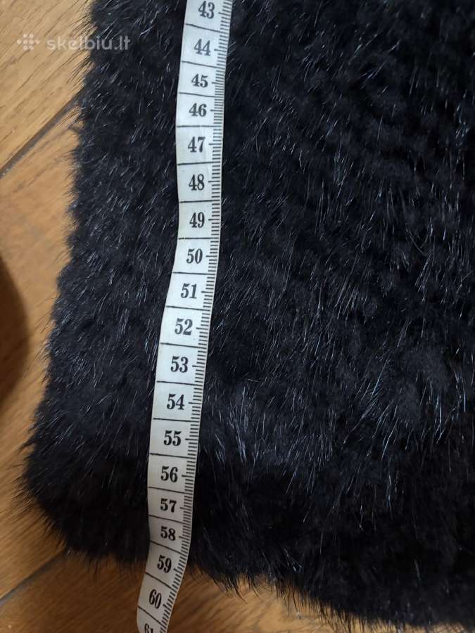 Megztos audinės su lapės kailio apykakle kailiniai - nuotraukos Nr. 11