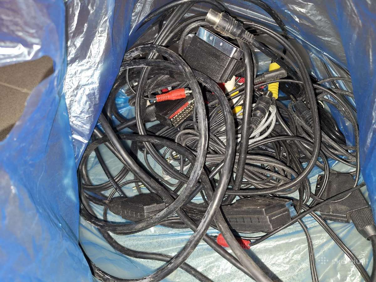 Scart, Rca, koaksaliniai laidai ir kt.