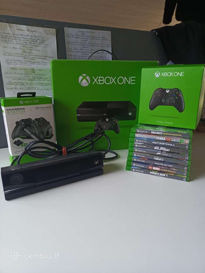 Xbox one .Kinect . +9 Žaidimai . 2 Pulteliai