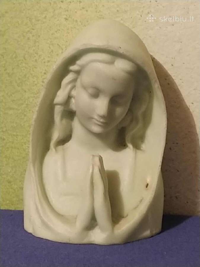 Senovinis besimeldziancios Marijos biustas