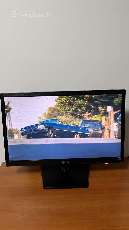 LG E2242t