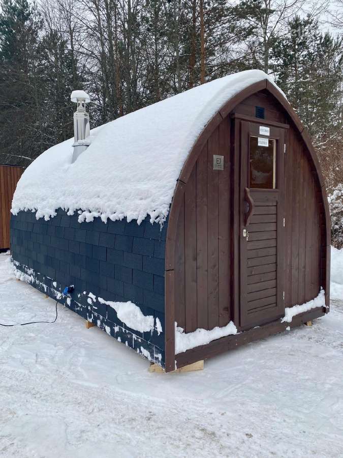 Iglu pirtis su priepirčiu