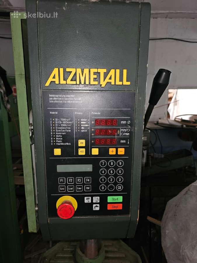 Metalo gręžimo staklės