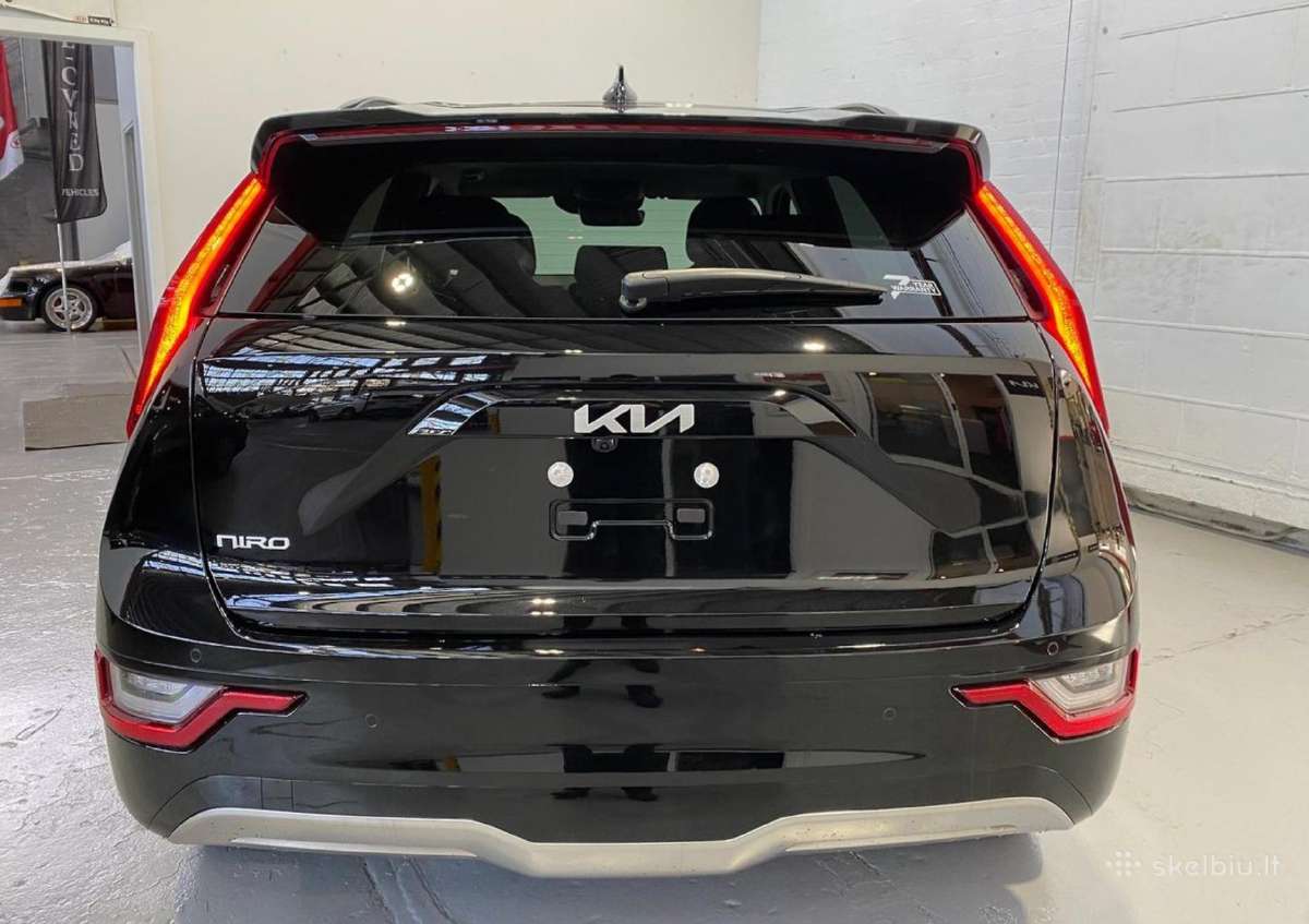 Kia Niro, Tik galinis dangtis ir bamperis!