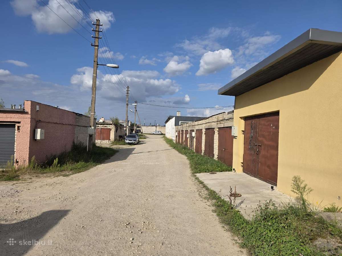 Didelis garažas. Rūsys po visu garažu - nuotraukos Nr. 2
