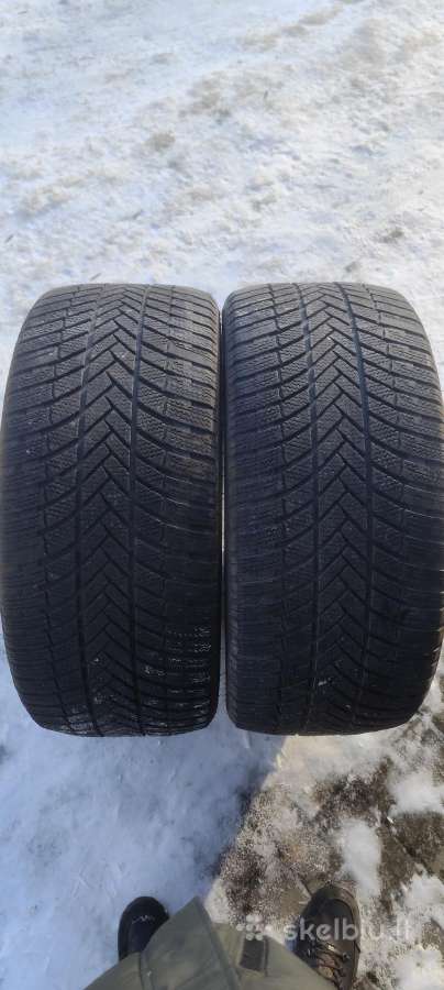 Žieminės Bridgestone padangos R21 285 40 2vnt M+s