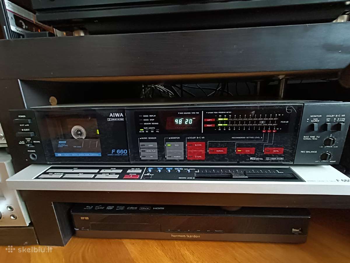 Aiwa F 660 stereo cassette deck