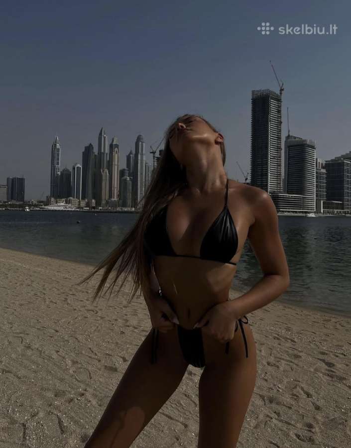 Karolina :)