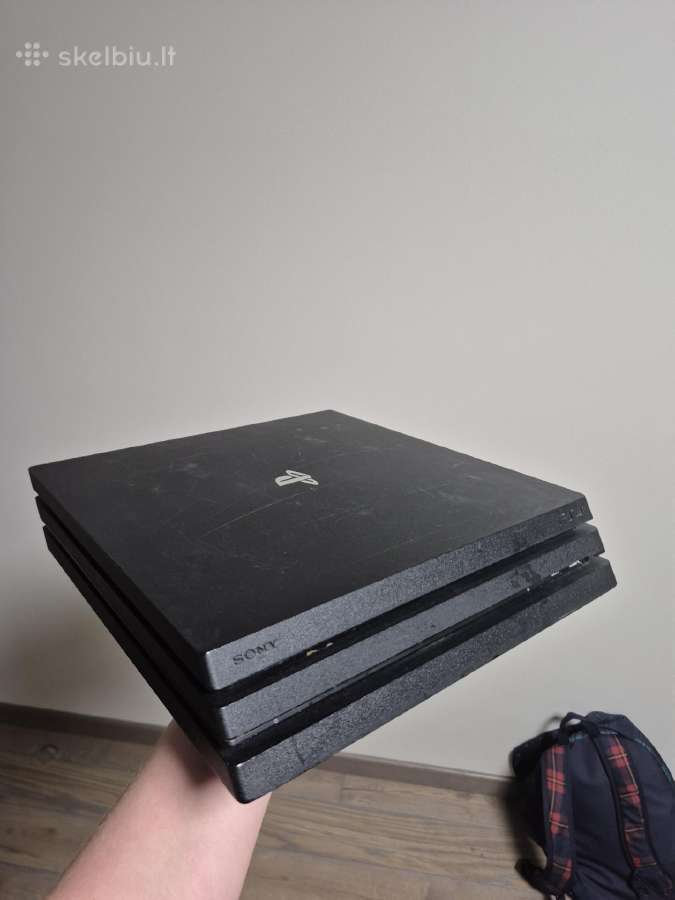 Pardavinėju Playstation 4