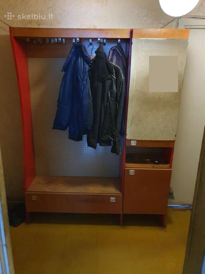 Sena prieškambario spinta/ drabužių kabykla