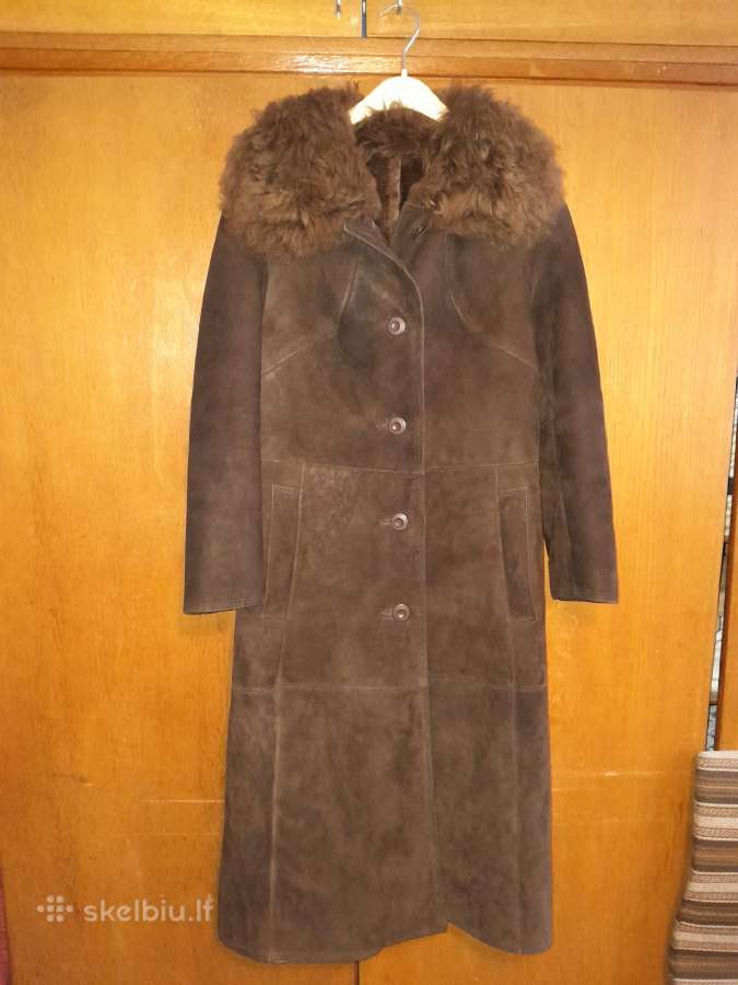 Verstos odos paltas su kailiu.
