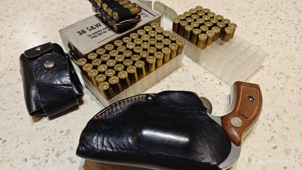 Parduodamas Smith & Wesson Revolveris savigynai - nuotraukos Nr. 2
