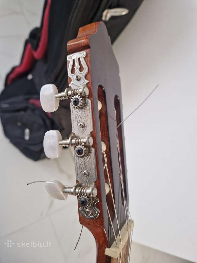 Klasikine ispaniška gitara - nuotraukos Nr. 4