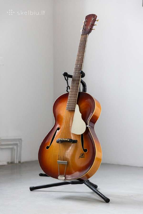 Parduodu akustinę gitarą Framus.pagaminta 1959m.