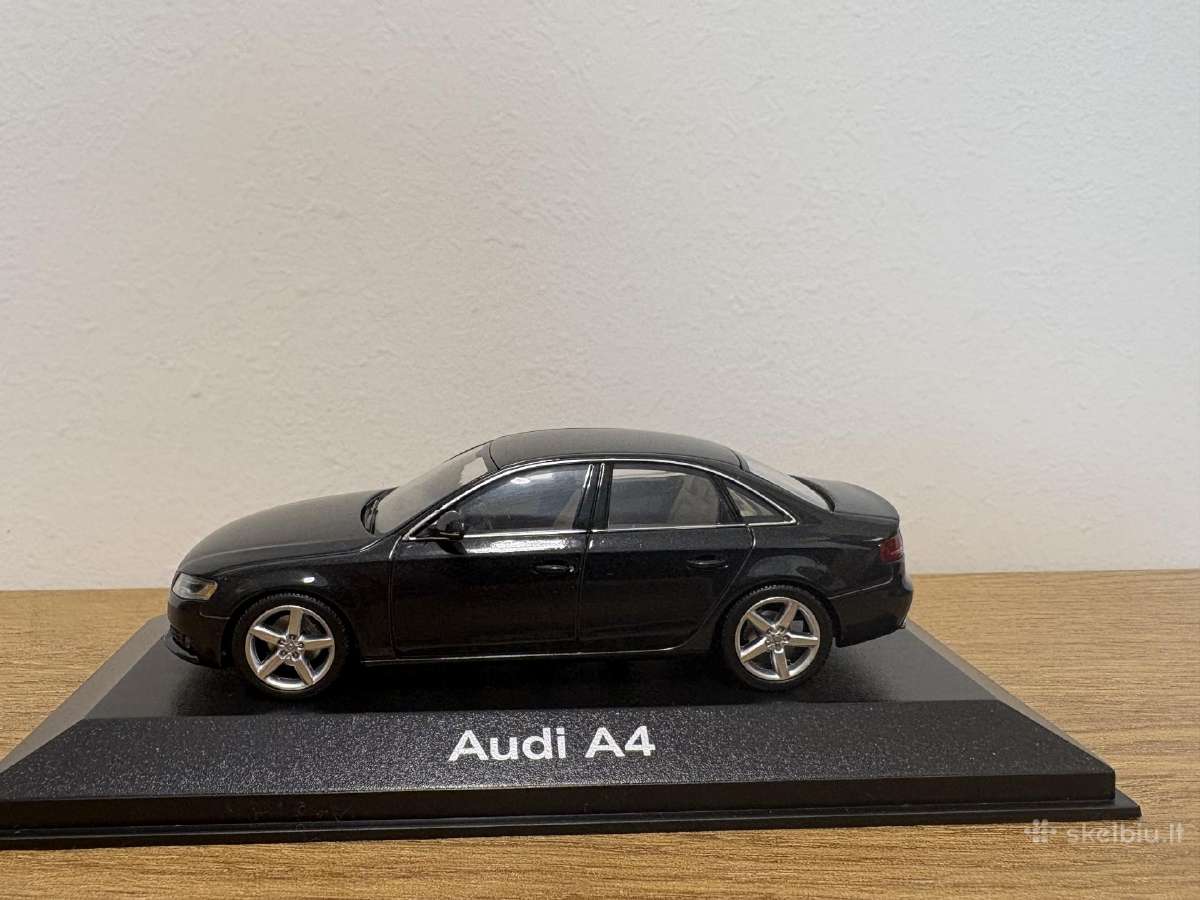 Audi A4 (B8)