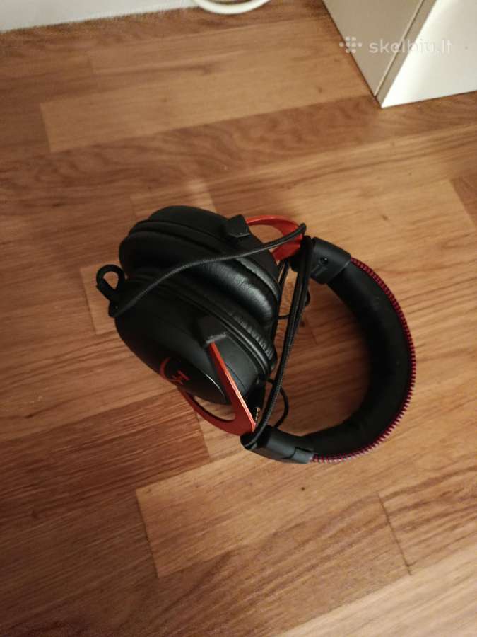Parduodamas Hyperx ausinės gaming puikiai veikia.