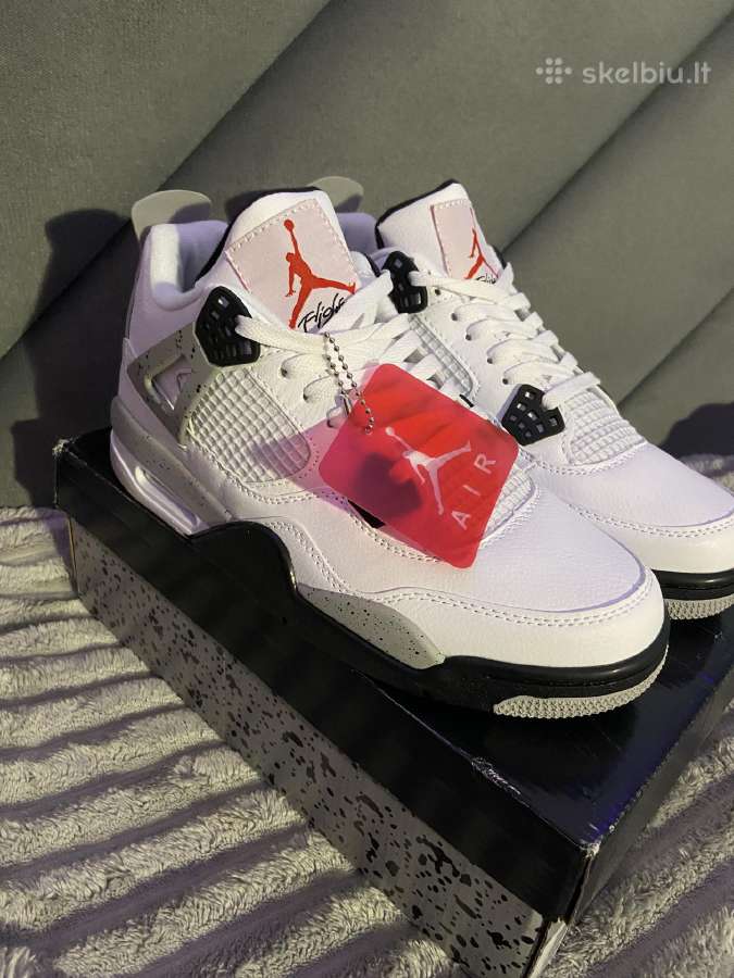 Air Jordan 4 White cement