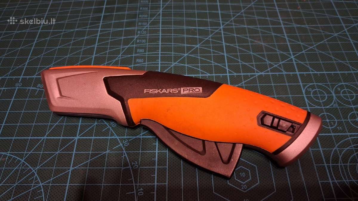 Peilis keičiamais ašmenimis Fiskars Pro Safety