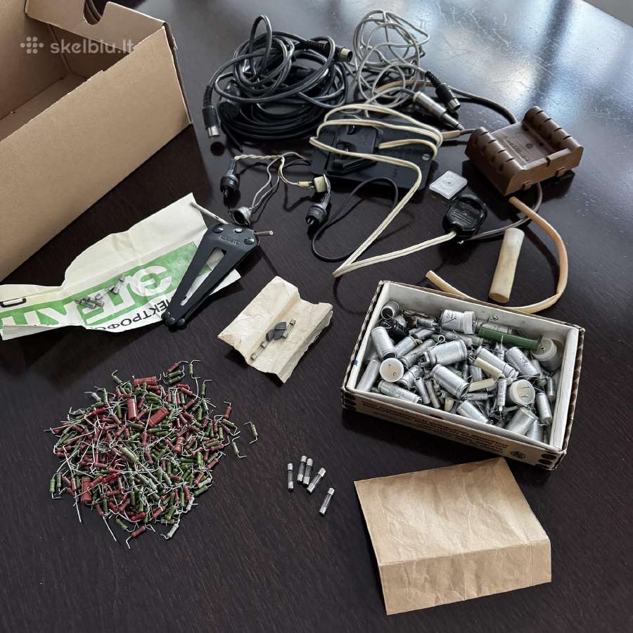 Elektronikos komponentai ir įvairūs laidai - nuotraukos Nr. 2