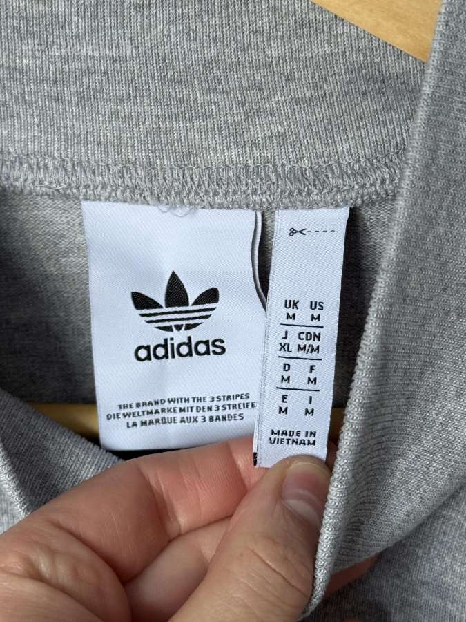 Adidas moteriškas megztukas M dydis - nuotraukos Nr. 4