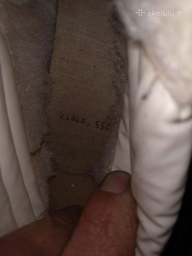 Plastikinės lygumų slidės su baltais ir lazdomis - nuotraukos Nr. 5