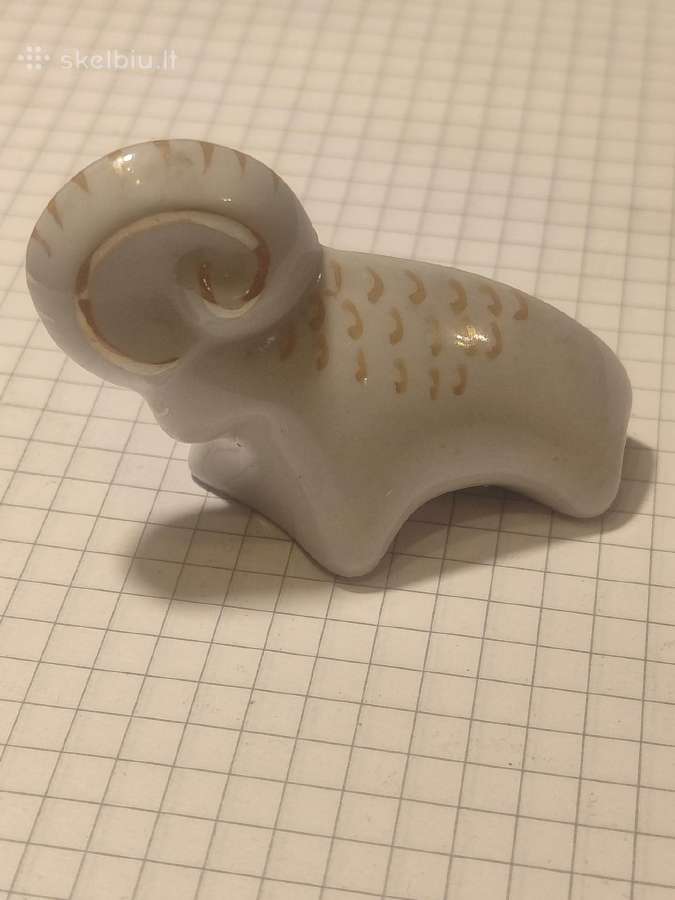 Porceliano statulėlė
