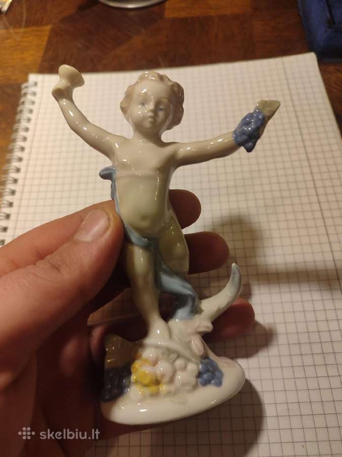 Porceliano statulėlė