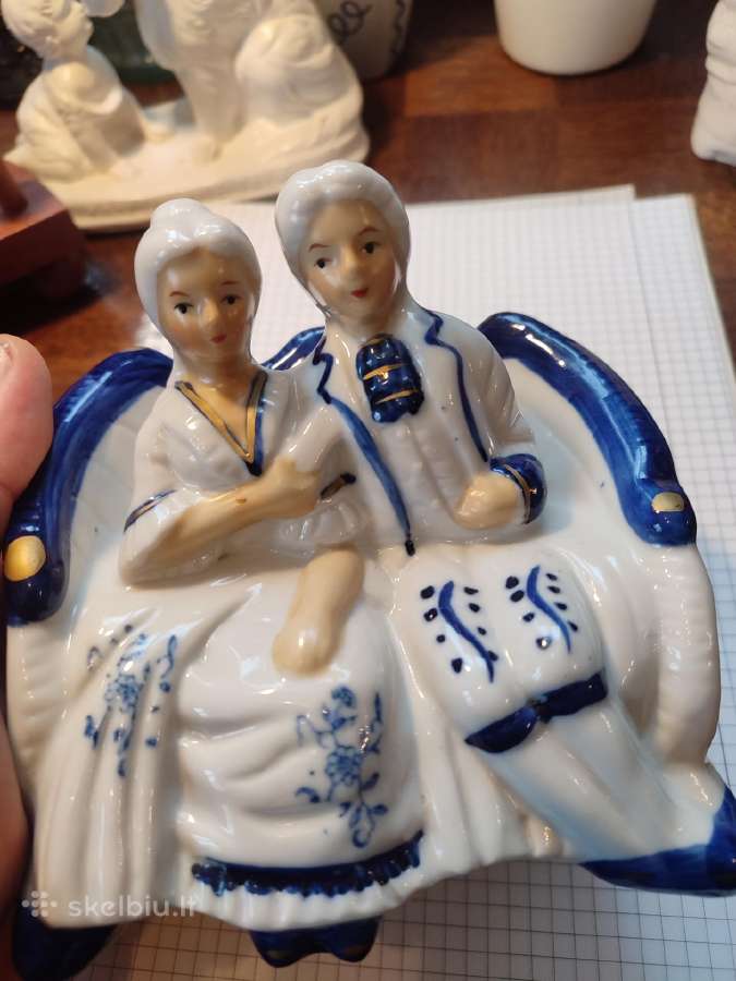 Porceliano statulėlė