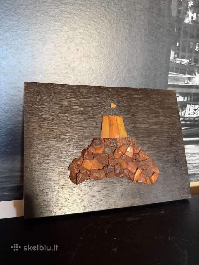 Paveikslas su gintaru