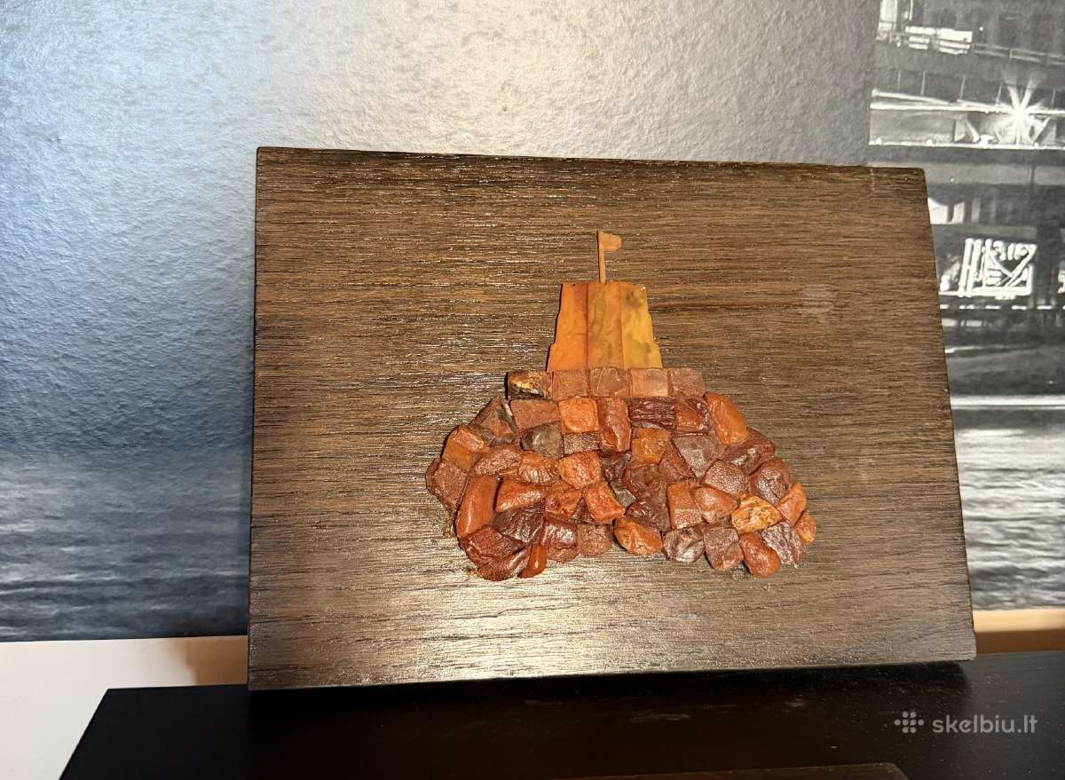 Paveikslas su gintaru