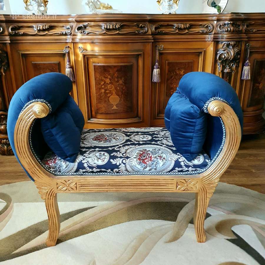 Klasikinio stiliaus medinis minkštasuolis