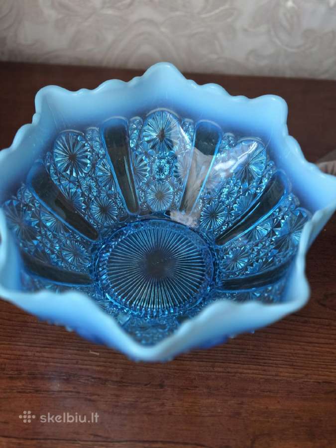 „Imperial Glass“ opalo stiklo salotinė