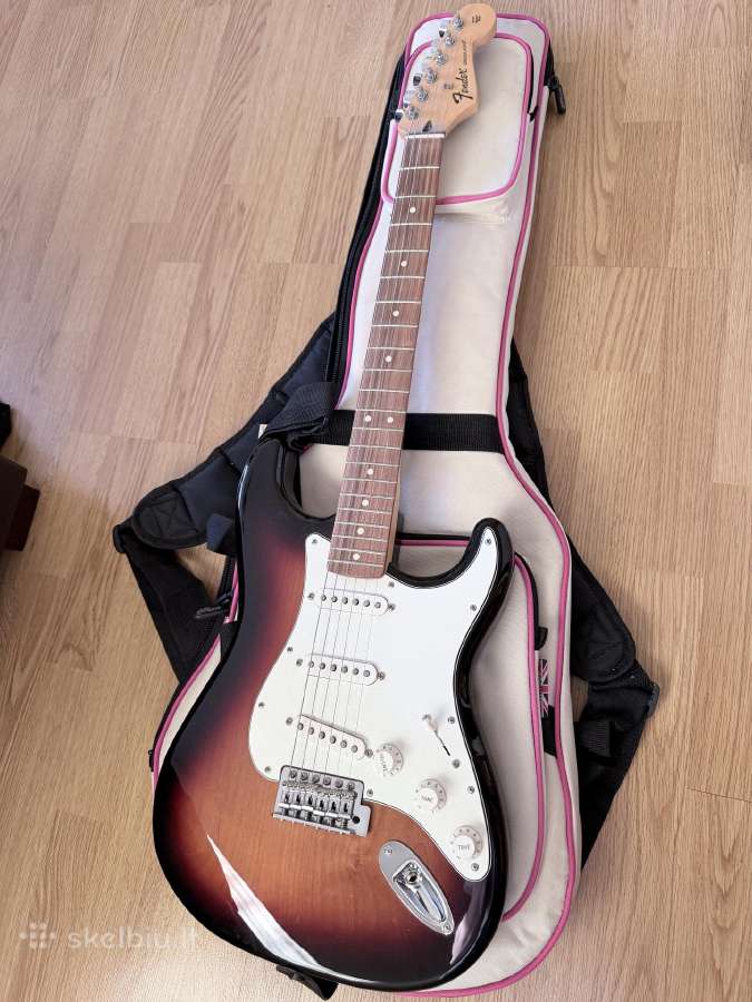 Fender Stratocaster, Pau Ferro Fingerboard
