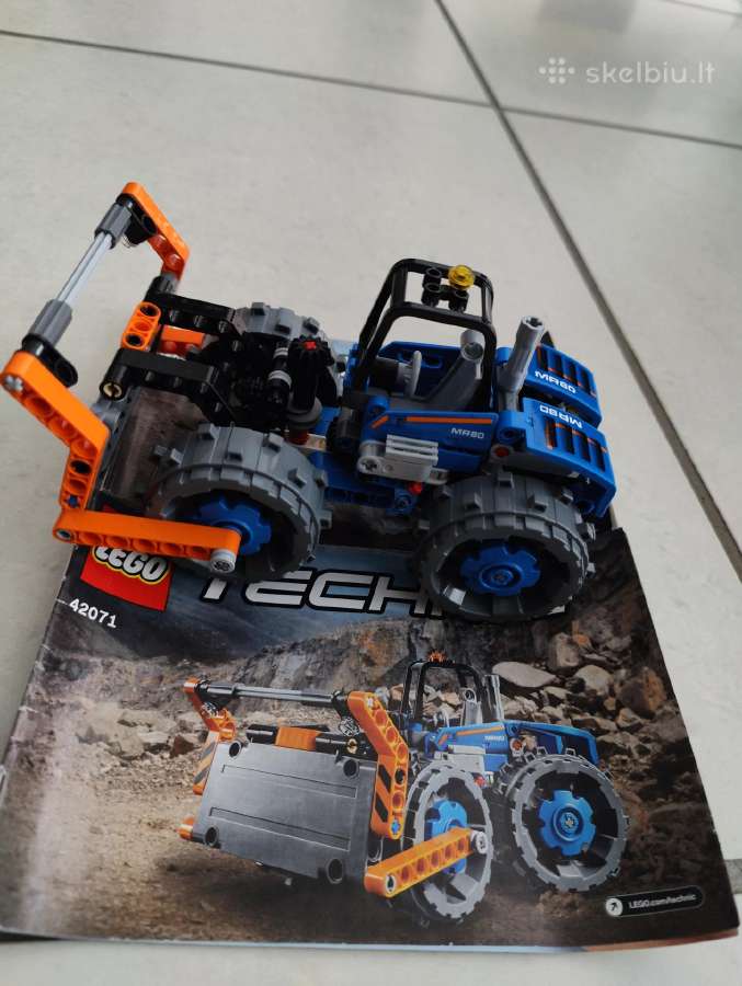 Lego technic 42071, du viename