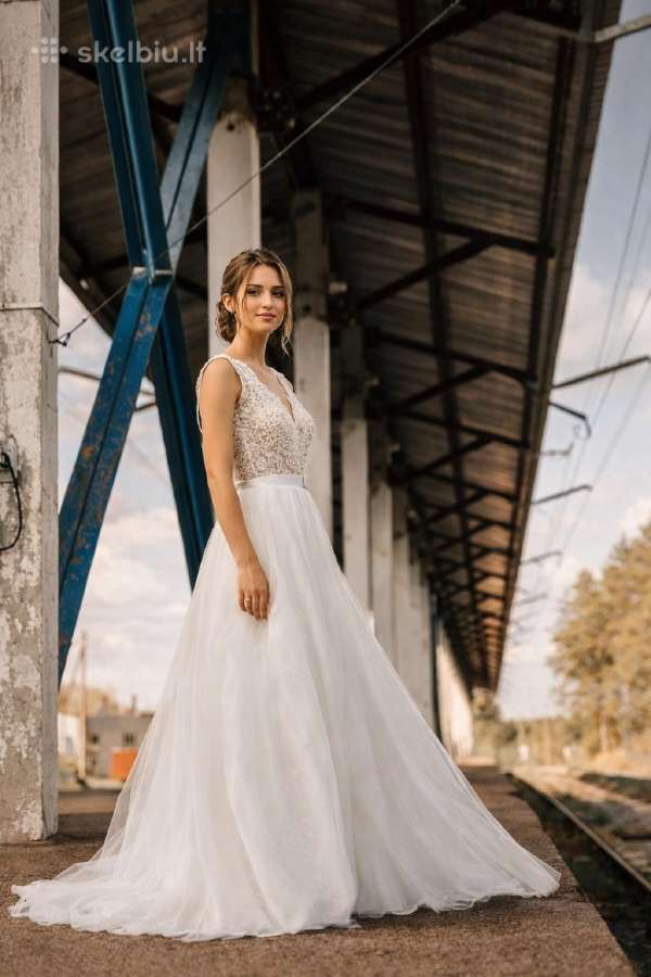 Nuostabi vestuvinė suknelė (M)