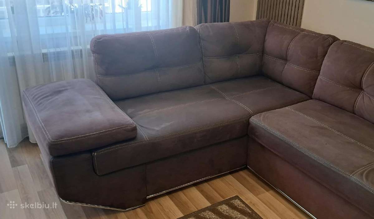 Kampinė sofa su miegama dalimi