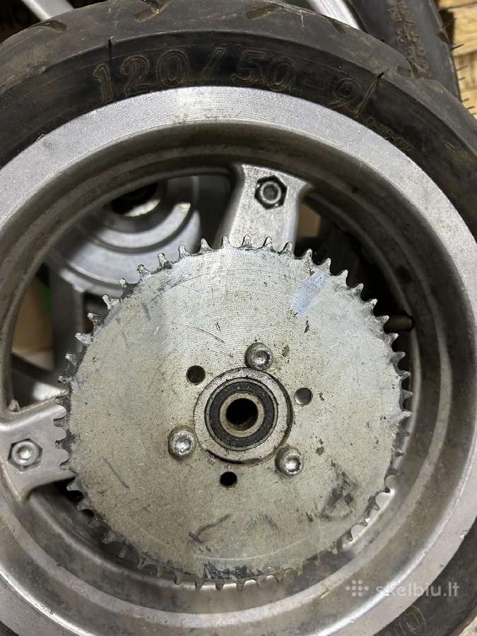 Motorolerio dalys: sankabos, magnetai, žibintai - nuotraukos Nr. 26