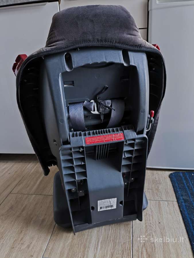 Automobilinė kėdutė.