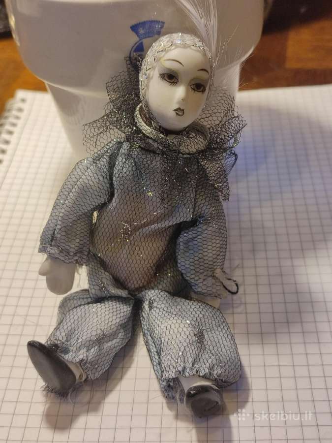 Klaunų figūrėlės