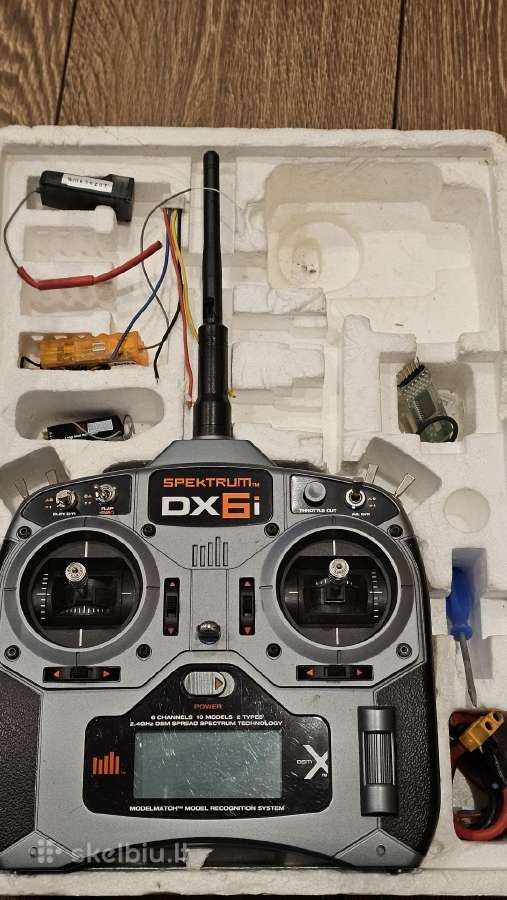 Spektrum Dx6i kontroleris 70 eurų