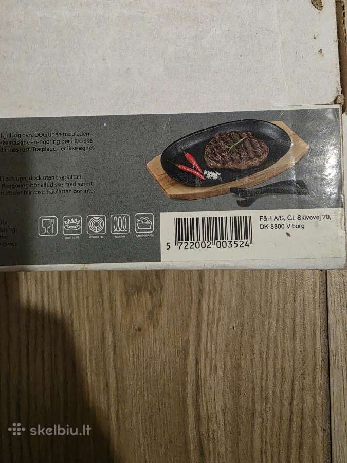 Ketaus keptuvė su rankena ir mediniu padėklu - nuotraukos Nr. 2